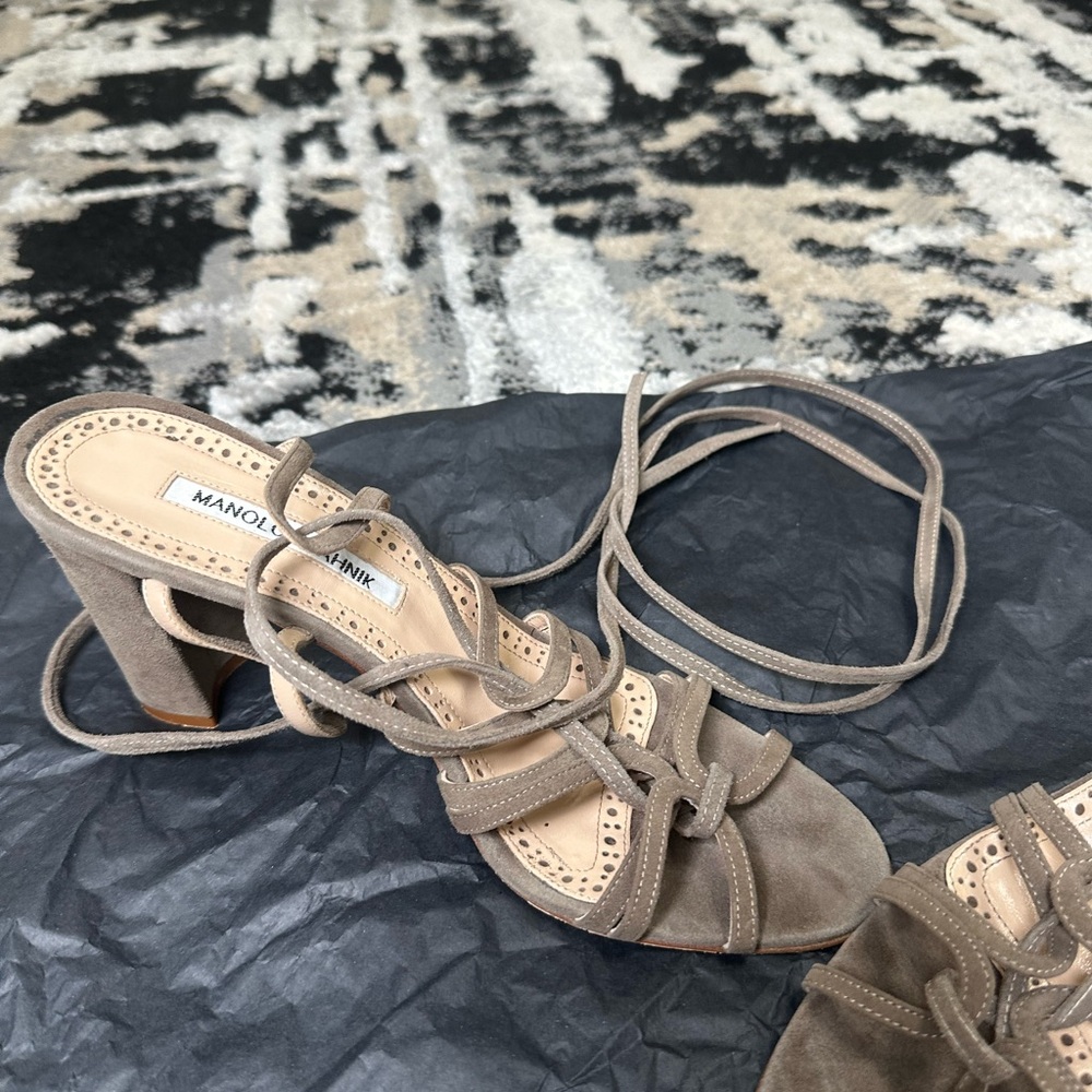 Manolo Blahnik Brown Suede Gladiator Sandals Size 8.5 - Picture 9 of 16